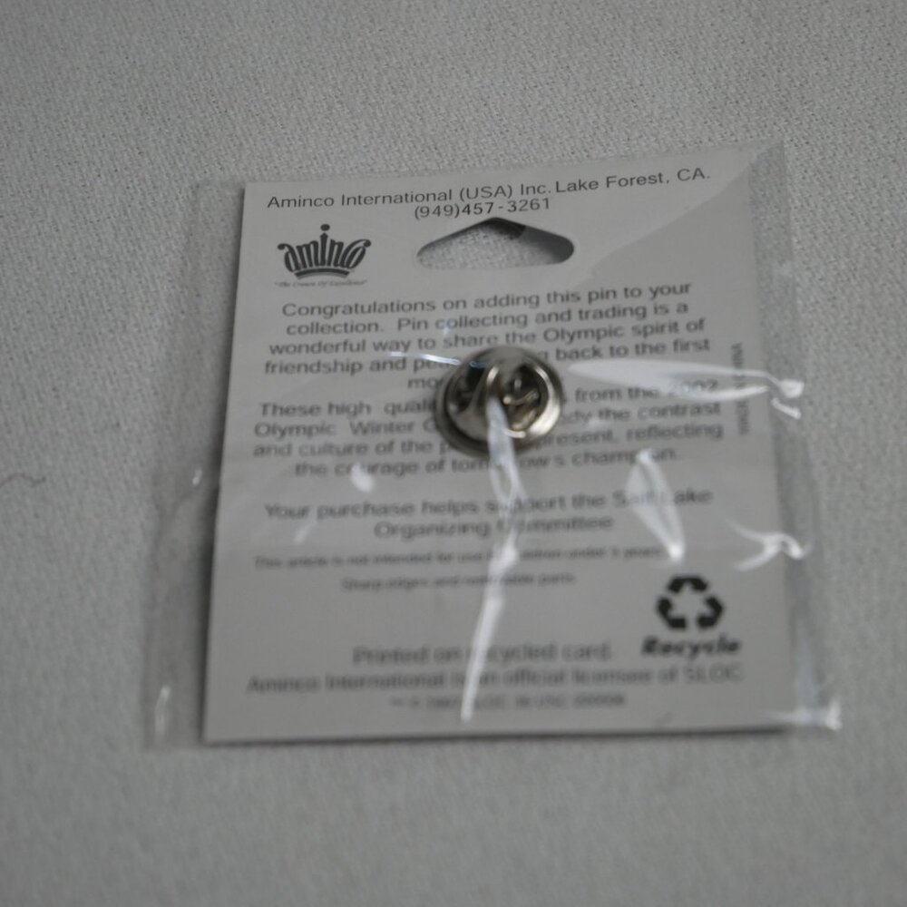 Salt Lake 2002 Winter Olympics Lapel Pin Official Commemorative Collectible - Picture 2 of 2